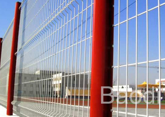 Άσπρη ενωμένη στενά αξιόπιστη ασφάλεια φρακτών πλέγματος καλωδίων της προστασίας 2.4m X 3m μηχανών