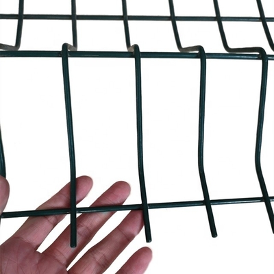 Τελικά πλαίσια επικαλυμμένα με PVC 3D Πίνακες φράχτη ανθεκτικό τρίγωνο πλέγμα για σύγχρονους κήπους και εξωτερικούς χώρους
