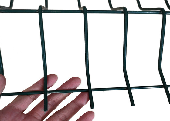 Τελικά πλαίσια επικαλυμμένα με PVC 3D Πίνακες φράχτη ανθεκτικό τρίγωνο πλέγμα για σύγχρονους κήπους και εξωτερικούς χώρους