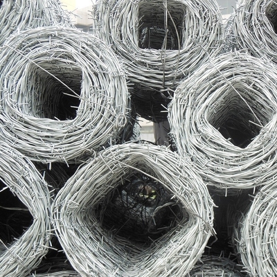 1.6mm Διάμετρος σύρματος Ασφάλεια Γαλβανισμένο συρματόπλεγμα ανθεκτικό φράχτη για την απόλυτη προστασία