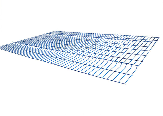 Το PVC έντυσε την ενωμένη στενά αλιεία με δίχτυα φρακτών καλωδίων με το μπλε χρώμα για την οδική περίφραξη