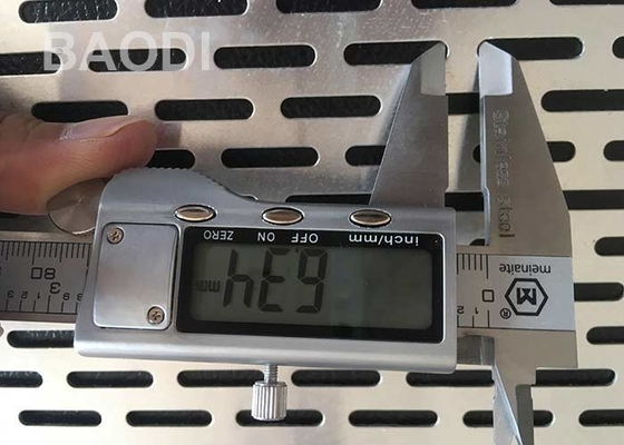 Αυλακωμένη Punching τρύπα 0.5mm 0.8mm διατρυπημένη οθόνη μεταλλείας φίλτρων πλέγματος αλουμινίου